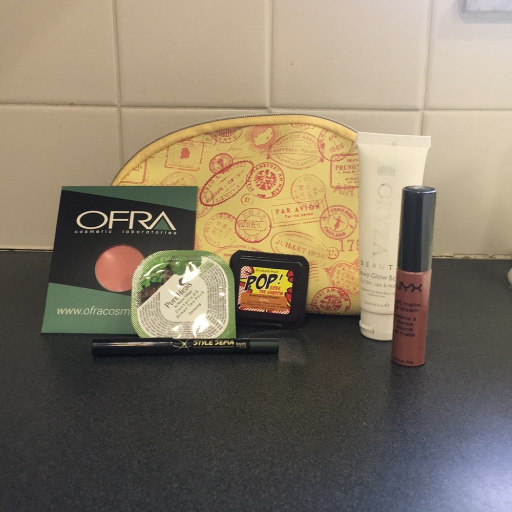 Ipsy Glam Bag